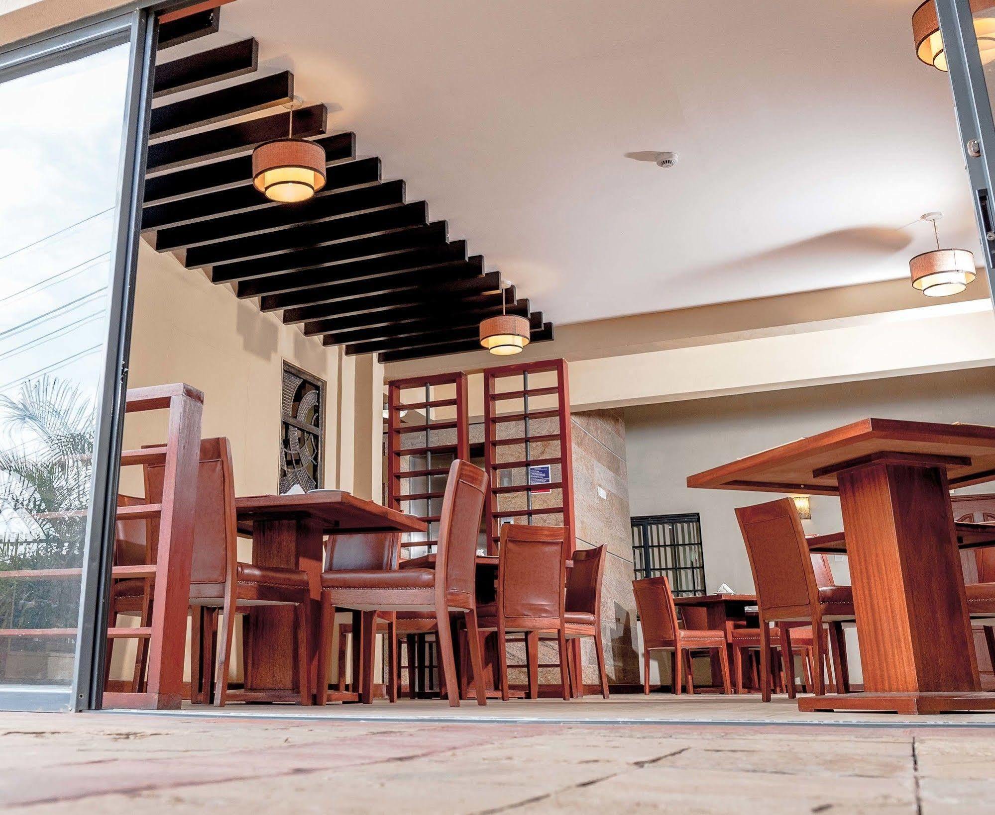 Mvuli Suites Nairobi Exteriör bild